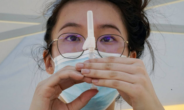 Εμβολιασμοί: Πώς θα γίνεται ο επαναπρογραμματισμός - Τι ισχύει για τους Έλληνες του εξωτερικού