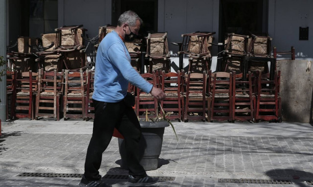 Κορονοϊός - Καββαθάς: Πλήρες άνοιγμα της εστίασης, όχι μόνο στους εξωτερικούς χώρους