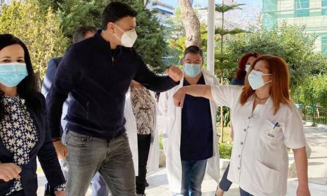 Επίσκεψη Κικίλια στο Τζάνειο: Το ΕΣΥ ανταποκρίνεται και με το παραπάνω με τη στήριξη όλων