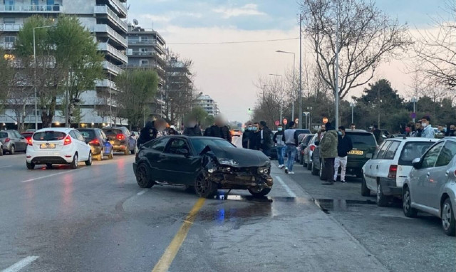 Θεσσαλονίκη: Σφοδρό τροχαίο στην παραλιακή 