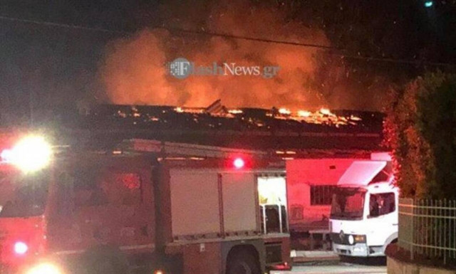 Χανιά: Φωτιά σε βιοτεχνία - Τυλίχτηκε στις φλόγες (pics)