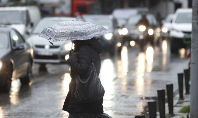 Καιρός: Κακοκαιρία εξπρές προ των πυλών - Πτώση της θερμοκρασίας, καταιγίδες και χιόνια (ΧΑΡΤΕΣ)