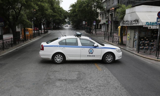 Περιστέρι: Μυστήριο με επτά πυροβολισμούς σε κάβα