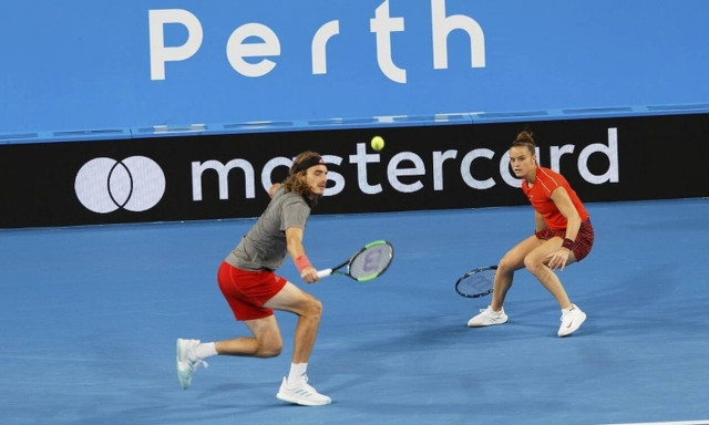 Στέφανος Τσιτσιπάς – Μαρία Σάκκαρη: Μεταμεσονύκτιες μάχες! Δείτε ώρα και κανάλι