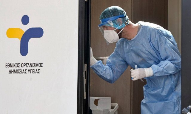 «Βόμβα» Σαρηγιάννη στο Newsbomb.gr: 14.000 ενεργά κρούσματα κάθε μέρα - Φόβος μεγαλύτερης έκρηξης