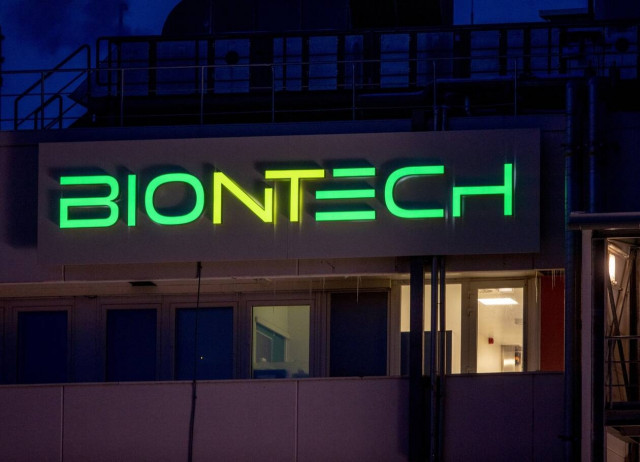 BioNTech: Παραγωγή 2,5 δισ. δόσεων εμβολίου το 2021