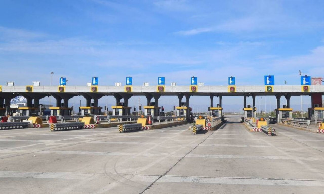 Κορονοϊός - Πατούλης: Άνοιγμα σχολείων θα φέρει αύξηση κρουσμάτων - Τι είπε για το Πάσχα