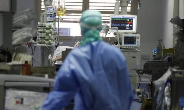 Κορoνοϊός: Καλπάζει o ιός στην Πάτρα - Βρετανική, ισπανική αλλά και νοτιοαφρικανική μετάλλαξη