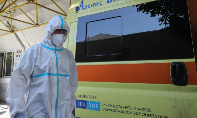 Τραγωδία στη Ραφήνα: Μητέρα και κόρη πέθαναν από κορονοϊό με διαφορά λίγων ημερών