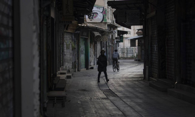 Κρούσματα σήμερα: «Έκρηξη» και νέο «μαύρο» ρεκόρ - Ακόμα και 4.000 οι νέες μολύνσεις