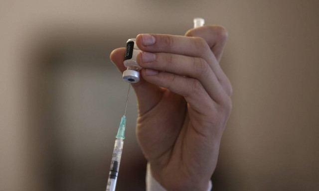 Κορονοϊός: Επιστήμονες δοκιμάζουν συνδυασμό δόσεων από διαφορετικά εμβόλια σε εθελοντές