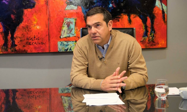Τσίπρας: Κυβέρνηση «θέατρο του παραλόγου» – Δέσμη μέτρων για την επανεκκίνηση της εστίασης
