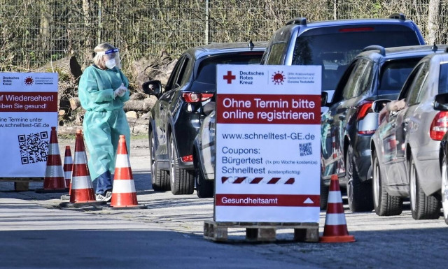 Γερμανία: Ο ήλιος και η ζέστη θα βοηθήσουν στη μάχη κατά του κορονοϊού