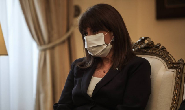 Σακελλαροπούλου: Αντιεπιστημονική και εγωιστική στάση όσων αρνούνται να εμβολιαστούν