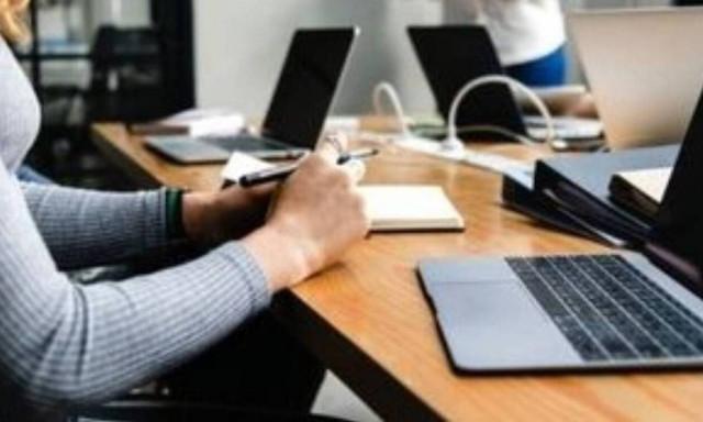 Αναστολή συμβάσεων εργασίας: Ξεκινά την Πέμπτη (01/04) η υποβολή δηλώσεων για τον Απρίλιο