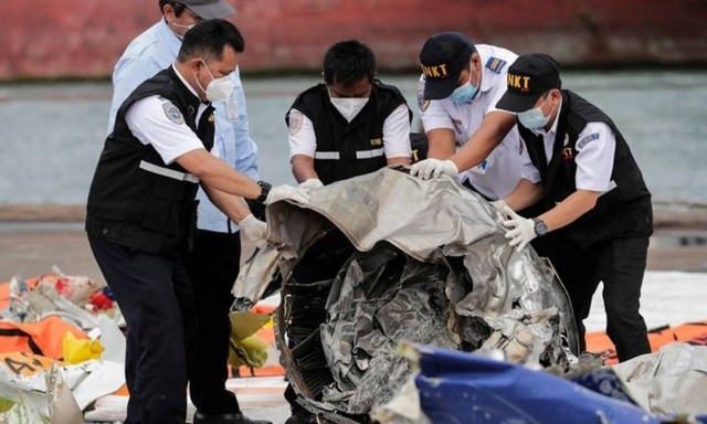 Ινδονησία: Ανακτήθηκε ο αποτυπωτής συνομιλιών πιλοτηρίου του Boeing της Sriwijaya Air