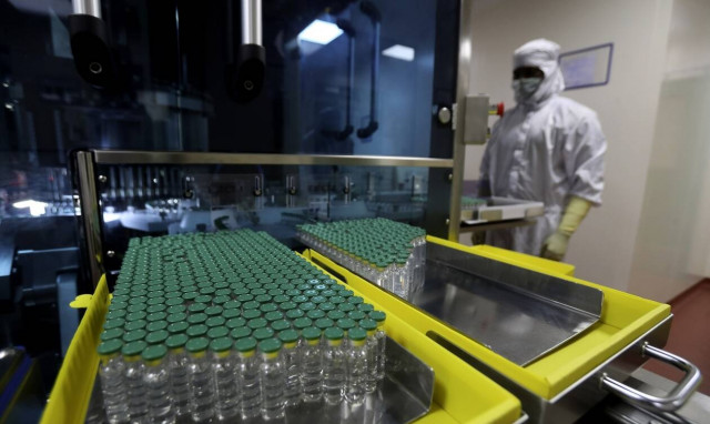 Κορονοϊός: Διασπορά από μια πτήση σε ξενοδοχείο και από εκεί σε νοικοκυριά -Τι έδειξε έρευνα του CDC