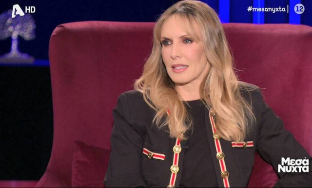 Εβελίνα Παπούλια: Οι δύο γάμοι, η κόρη της και ο καρμικός έρωτας που ήρθε στη ζωή της