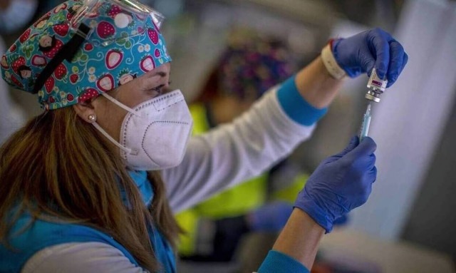 Βρετανία – Νέα έρευνα: Η «μακρά Covid» επηρεάζει έναν στους επτά ασθενείς