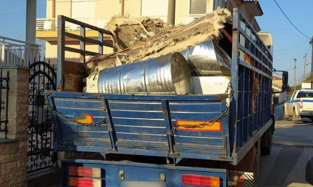 Έβρος: Δουλέμποροι έκρυβαν μετανάστες μέσα σε παλιοσίδερα