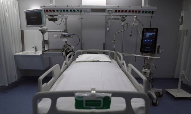 Καπραβέλος στο Newsbomb.gr: «Άνοιγμα Βατερλώ» - Με γεμάτες ΜΕΘ, λάθος η χαλάρωση του lockdown