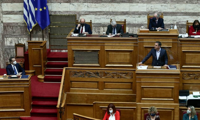 LIVE BLOG - Βουλή: Κόντρα των πολιτικών αρχηγών για την πανδημία και την οικονομία