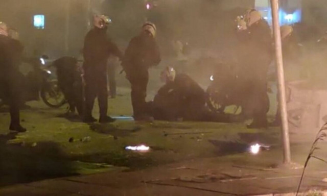 Νέα Σμύρνη - Συγκλονίζει ο αστυνομικός που τραυματίστηκε: Πίστεψα ότι δεν θα προλάβουν να με βρουν