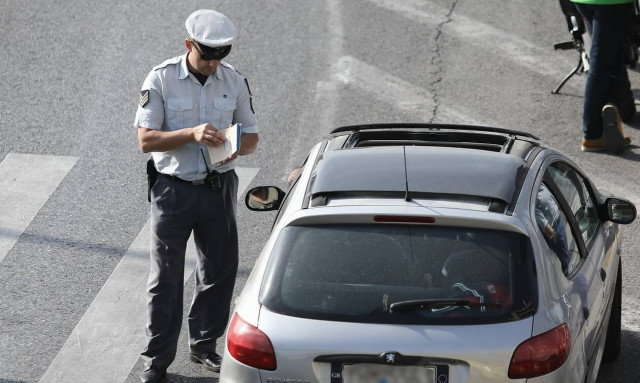 Συνεχίζονται οι παραβάσεις παρά τα αυξημένα κρούσματα - Πρόστιμα και κυρώσεις για τους αδιόρθωτους!