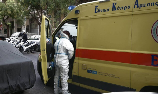 Κρούσματα σήμερα: Κοντά στις 3.000 οι νέες μολύνσεις - «Επέλαση» μεταλλάξεων και «ασφυξία» στις ΜΕΘ