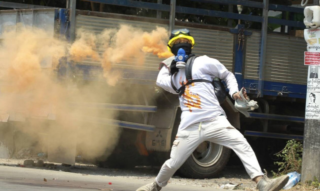 Αιματοχυσία χωρίς τέλος: Άλλοι 5 νεκροί στις διαδηλώσεις κατά της χούντας στη Μιανμάρ