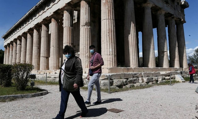 Τουρισμός: Ανοίγει στις 14 Μαΐου χωρίς διακρίσεις για τους ανεμβολίαστους - Τι γράφουν τα διεθνή ΜΜΕ