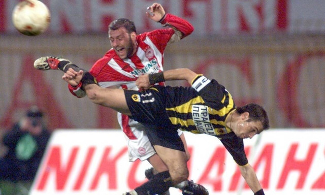 Super League: Στιγμές από τα ντέρμπι ΑΕΚ – Ολυμπιακός (videos)