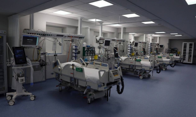 Greece registers 1,866 new coronavirus infections on Monday; 759 in ICUs nationwide