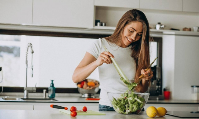 Σύγχρονες συνήθειες διατροφής: Πώς η παραμονή στο σπίτι επηρέασε το πρόγραμμά μας