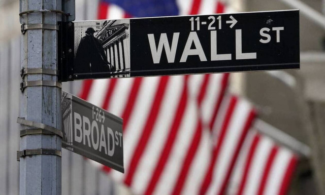 «Ράλι» στη Wall Street και νέα ιστορικά ρεκόρ για Dow Jones και S&P 500 - «Βουτιά» για το αργό