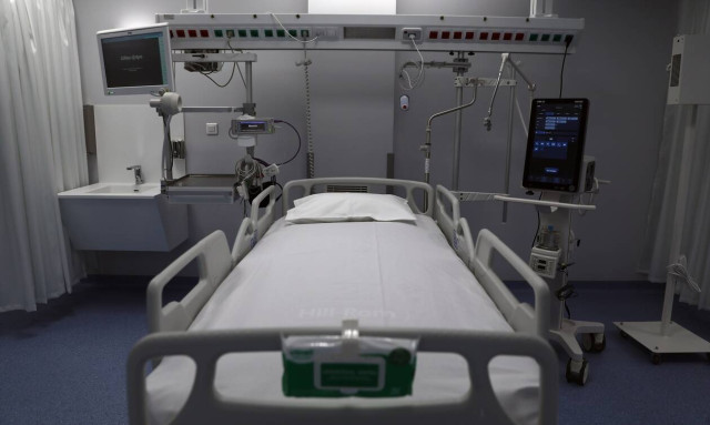 Greece confirms 4,309 new coronavirus infections on Tuesday; 751 in ICUs nationwide