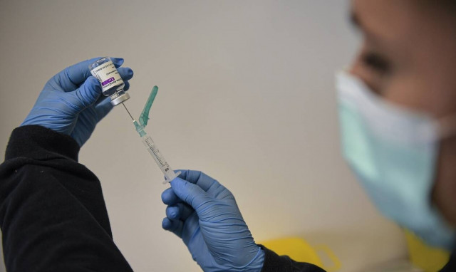 ΠΟΥ: H αναλογία κινδύνου/οφέλους είναι «σε μεγάλο βαθμό» υπέρ του εμβολίου της AstraZeneca