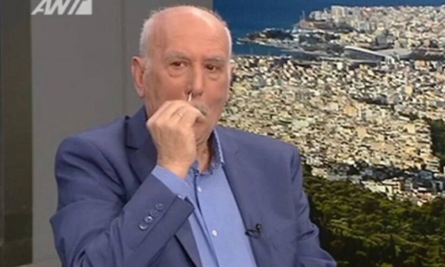 Γιώργος Παπαδάκης: Έκανε σε ζωντανή μετάδοση self test για τον κορονοϊό (vid)