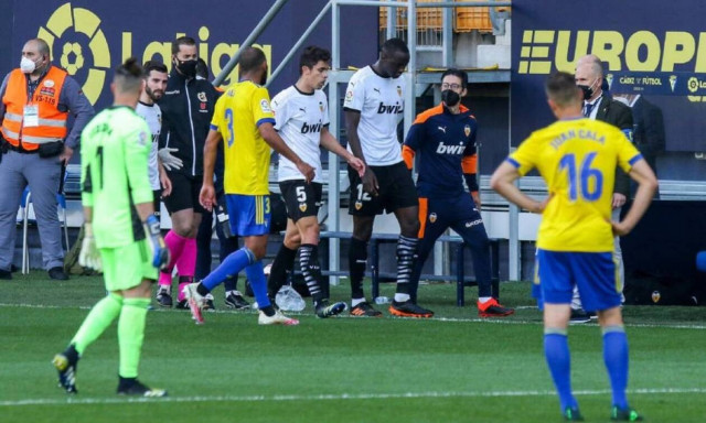 «Πόλεμος» για τη ρατσιτσική επίθεση: «Δεν τον είπα γαμ... αράπη» - Σκληρή απάντηση από Βαλένθια