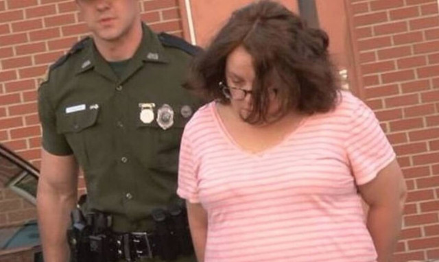 Ο σύζυγος της χρονιάς: Βοήθησε τη γυναίκα του να σκηνοθετήσει το θάνατό της για να μην πάει φυλακή