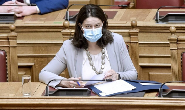 Σχολεία – Κεραμέως: Πότε θα επιστρέψουν στα θρανία οι μαθητές των υπόλοιπων βαθμίδων