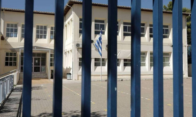 Κορονοϊός - Καπραβέλος: Το άνοιγμα των σχολείων μπορεί να οδηγήσει σε νέα έκρηξη της πανδημίας