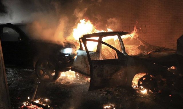 Ζωντανεύουν εφιάλτες για «έκρηξη» βίας στη Βόρεια Ιρλανδία: Βαθιά ανησυχία σε Λονδίνο και Δουβλίνο