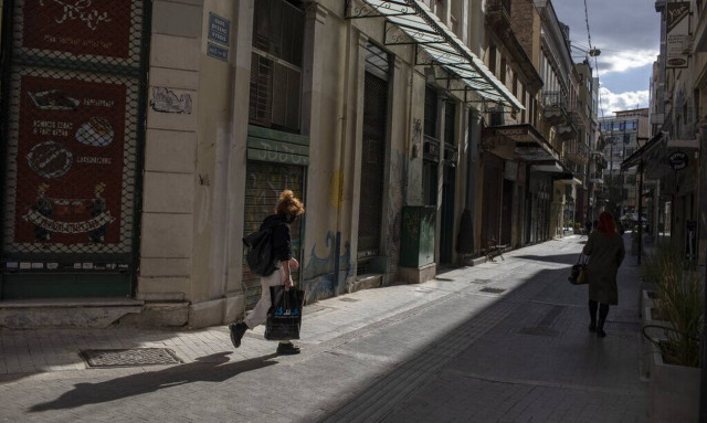 Καπραβέλος στο Newsbomb: Απώλεια ελέγχου της πανδημίας στην κοινότητα - Πείραμα τα self tests