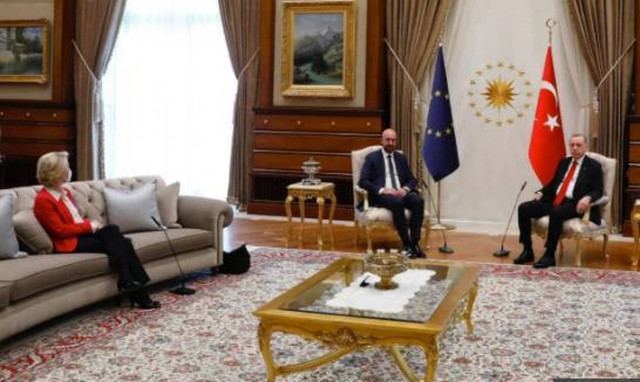Τουρκία - «Sofa Gate»: Υπήρξε και άλλο περιστατικό ασέβειας του Ερντογάν στην Φον ντερ Λάιεν