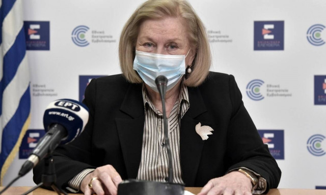 Εμβόλιο AstraZeneca: Στο «τραπέζι» ο εμβολιασμός επαγγελματικών ομάδων για την αναπλήρωση ραντεβού