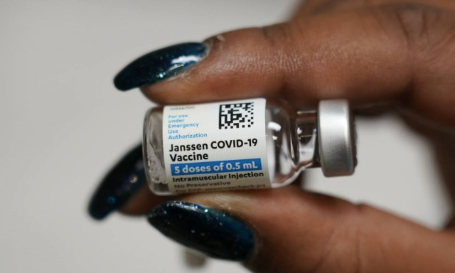 ΕΜΑ: Εξετάζεται για θρόμβους και το εμβόλιο της Johnson & Johnson