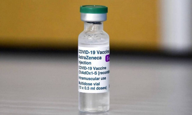 AstraZeneca - Μανωλόπουλος: Ρίσκο ο εμβολιασμός σε άτομα νεαρής ηλικίας - Λινού: Προκαλεί προβλήματα