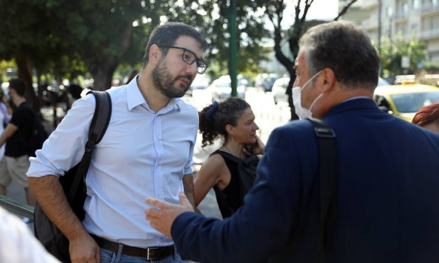 Ηλιόπουλος στο Newsbomb.gr: Ο κ. Χατζηδάκης θα προσπαθήσει να φέρει τον εργασιακό μεσαίωνα