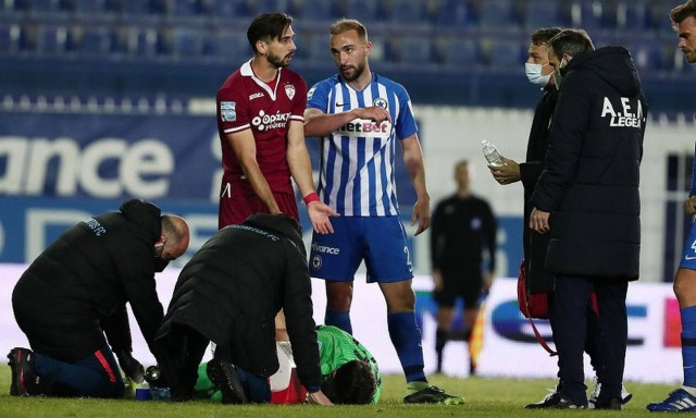 Super League: Συγκλονιστική στιγμή στο Περιστέρι – Αποχώρησε με κλάματα ο Μανδάς (videos)